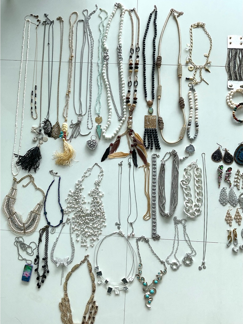 7+ Lb Wearable Costume Jewelry Reseller Lot Mixed Jewelry - Picture 3 of 16
